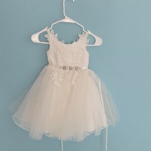 Elegant White Lace Kids Dress
